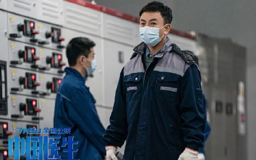 极客晨星:5岁红遍亚洲,33岁重返荧幕仅数秒镜头:从超火童星到无人问津,他经历了什么?